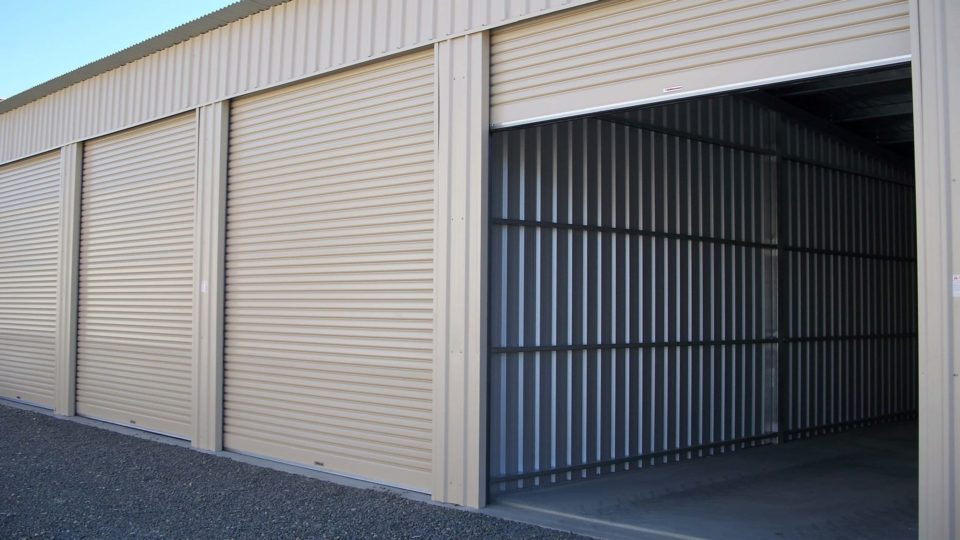 Roller Door Units & Car Garages For Rent